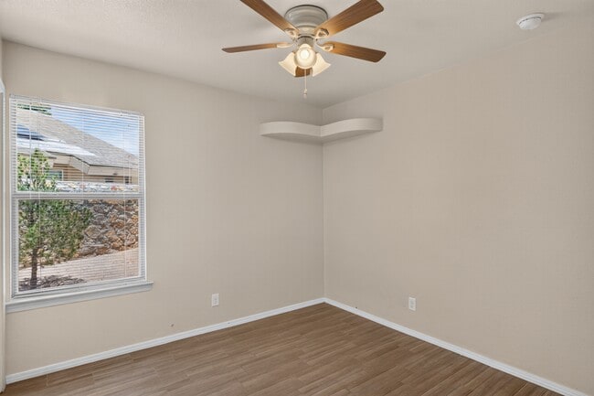 Building Photo - 608 Cactus Creek Pl
