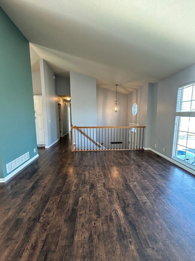 Building Photo - Spacious 3 Bed, 2 Bath Home in Papillion, Ne