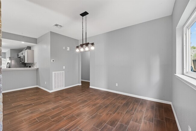 Building Photo - 3238 E Rangecrest Pl