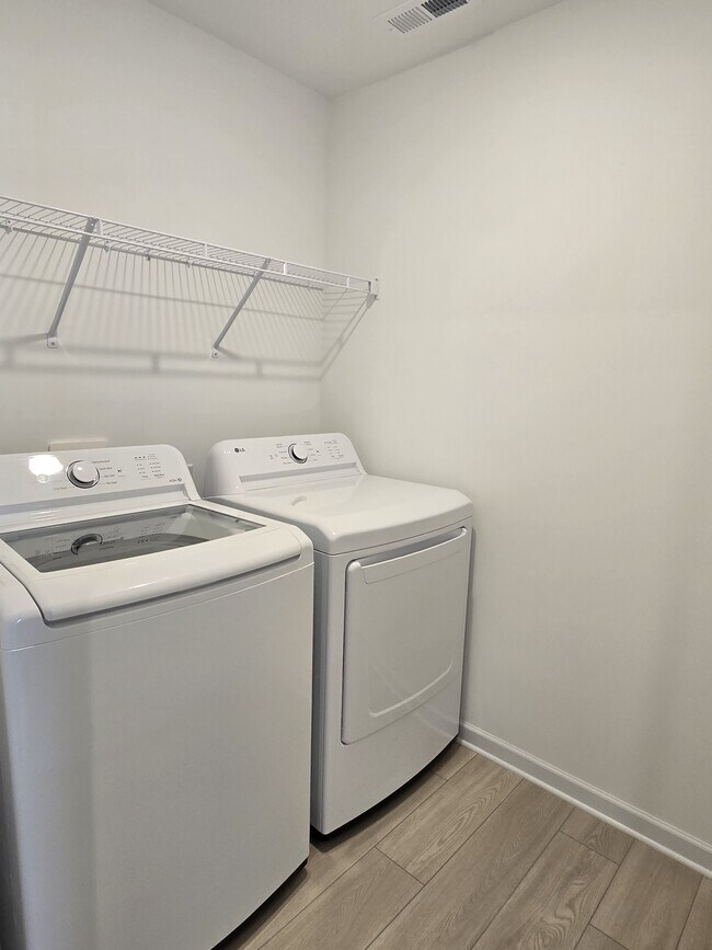 Building Photo - 1816 Pheasant Trce Cir