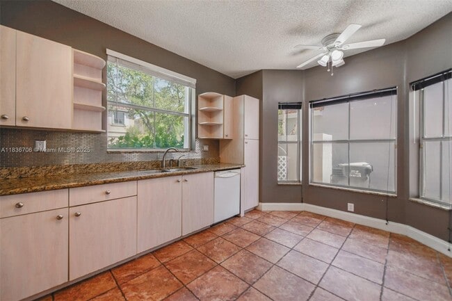 Building Photo - 1551 Seagrape Way