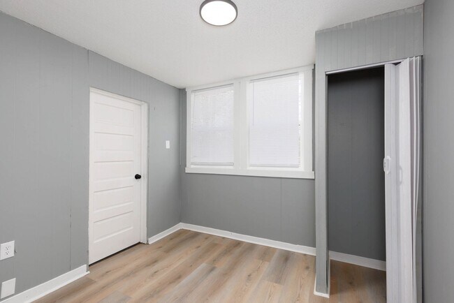 Building Photo - 3 Bedroom, 2 Bath in North Pratt