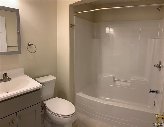 Building Photo - 2938 Douglas Rd