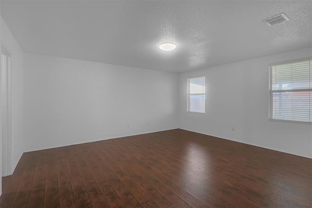 Building Photo - 4001 Country Ln