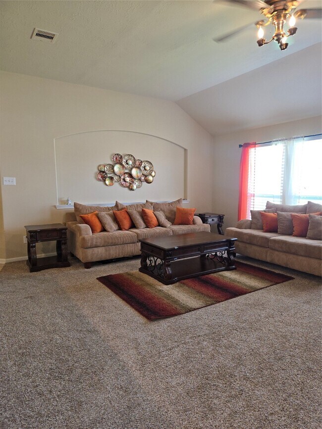 Building Photo - 20618 Saddleback Chase Ln