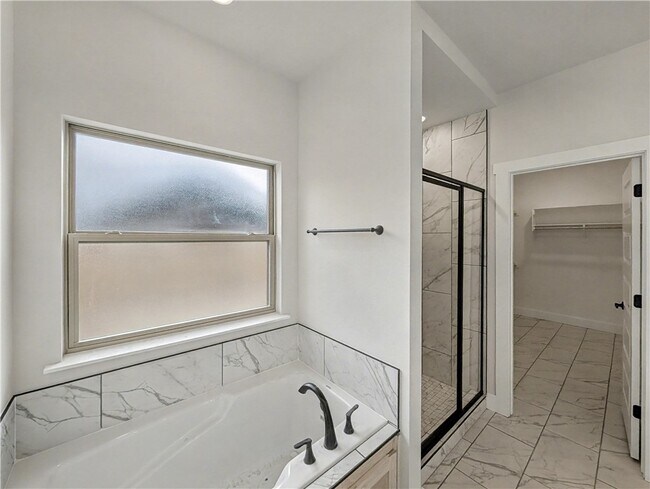 Building Photo - 6907 SW High Meadow Blvd