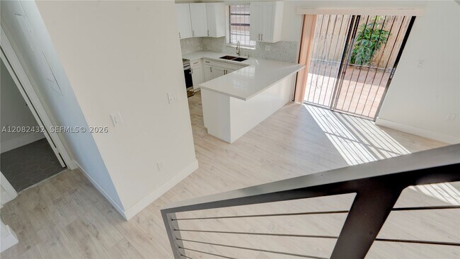 Building Photo - 710 SW 114th Ave