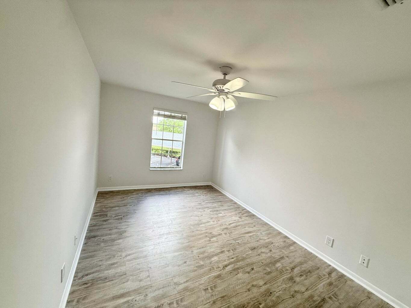 Building Photo - 6307 La Costa Dr