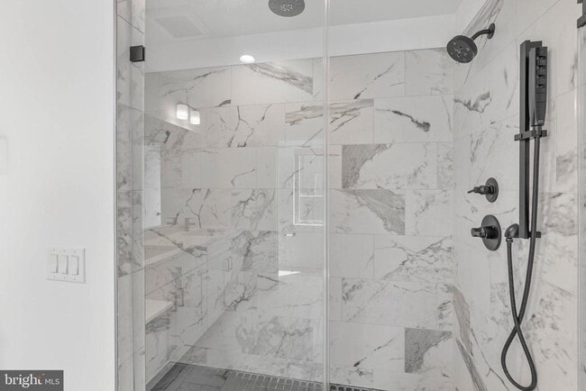 Building Photo - 3213 Birchview Walk