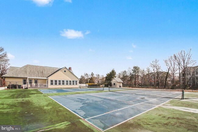 Building Photo - 11154 Summers Cove