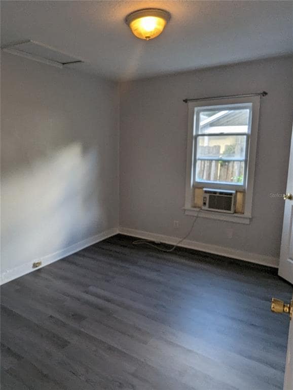 Building Photo - 3105 S Crystal Lake Dr