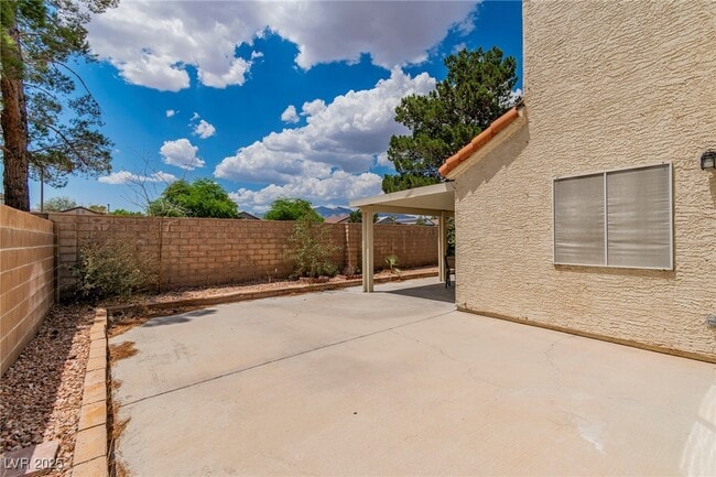 Building Photo - 2701 Sattley Cir