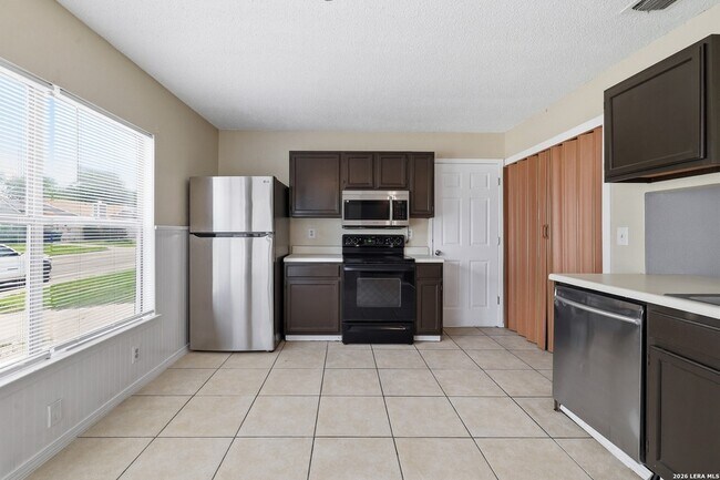 Building Photo - 6210 Valley Queen