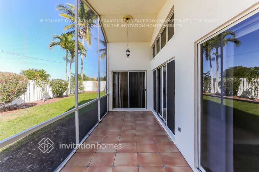 Building Photo - 1369 Fairfax Cir E