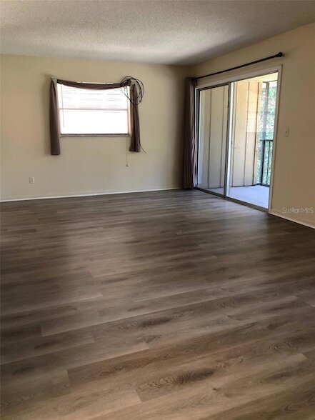 Building Photo - 120 Hibiscus Woods Ct