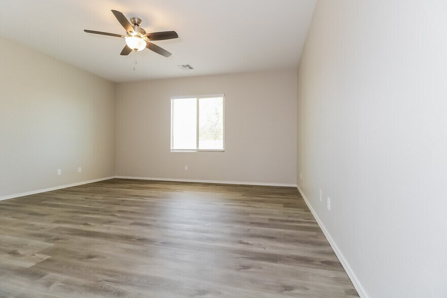 Building Photo - 7415 S 253rd Dr