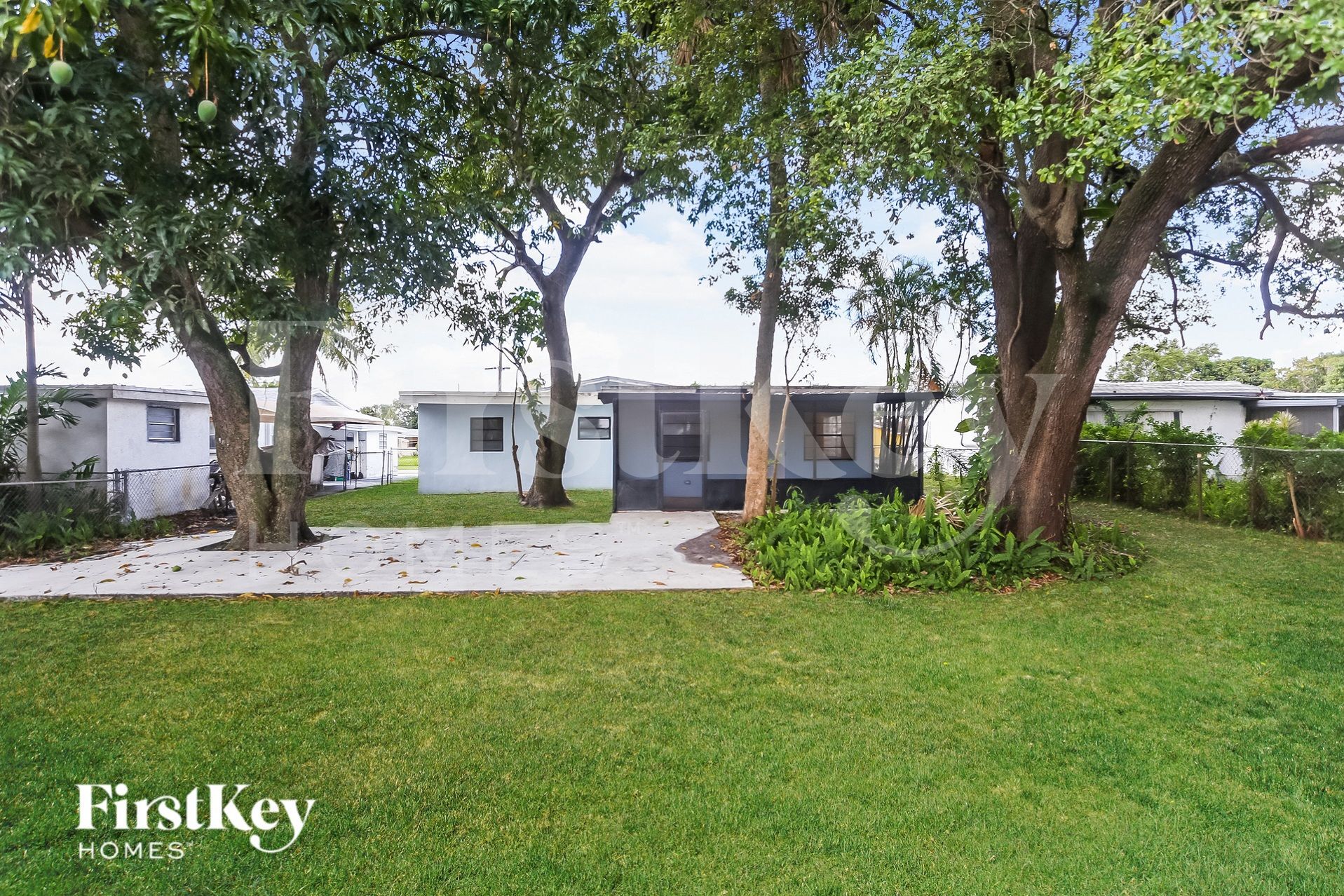 Building Photo - 3751 NW 9th Ct