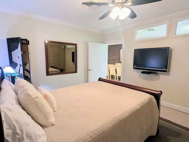 Building Photo - 708 Rambling Dr Cir