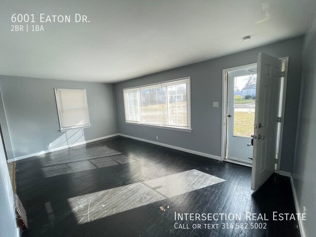Building Photo - 6001 Eaton Dr