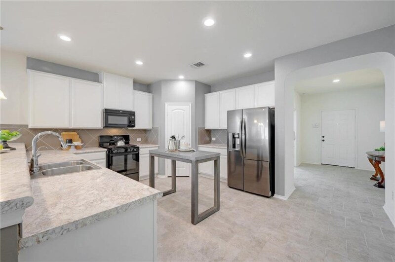 Building Photo - 8012 Gato Ln
