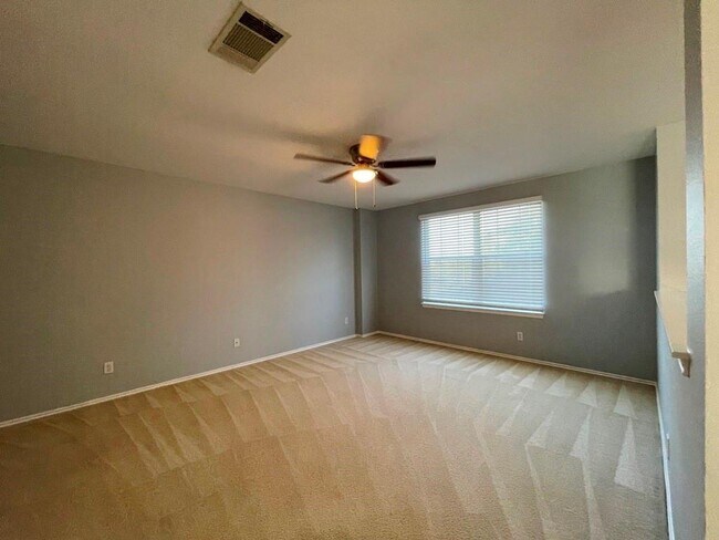 Building Photo - 9432 Castle Pines Dr