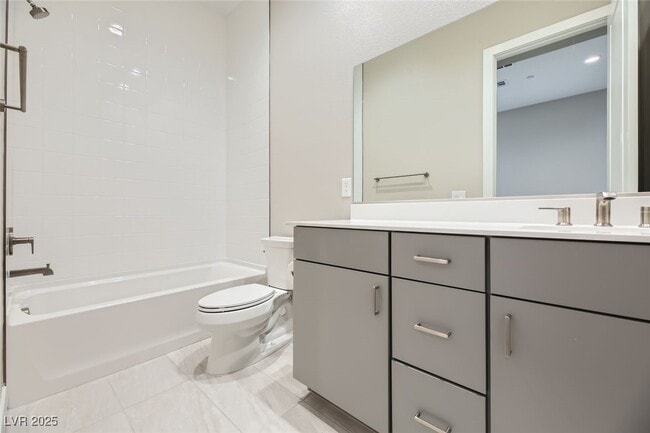 Building Photo - 840 Watford Pl