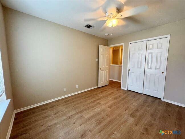 Building Photo - 7707 Wexford Hollow