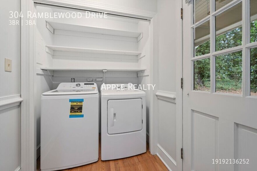 Building Photo - 304 Ramblewood Dr