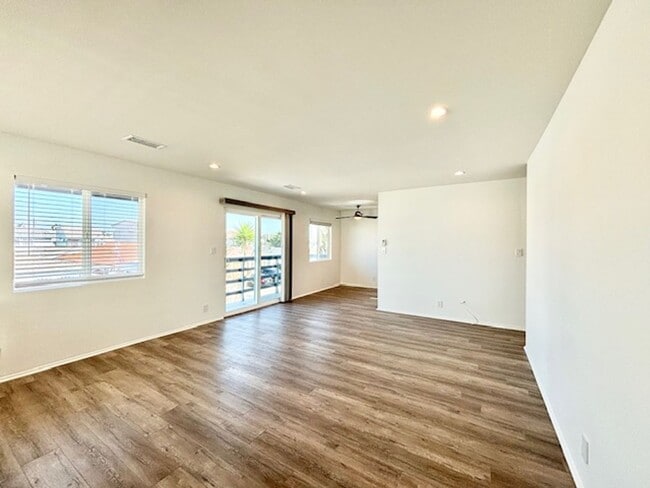Building Photo - 136 Ventura Ave