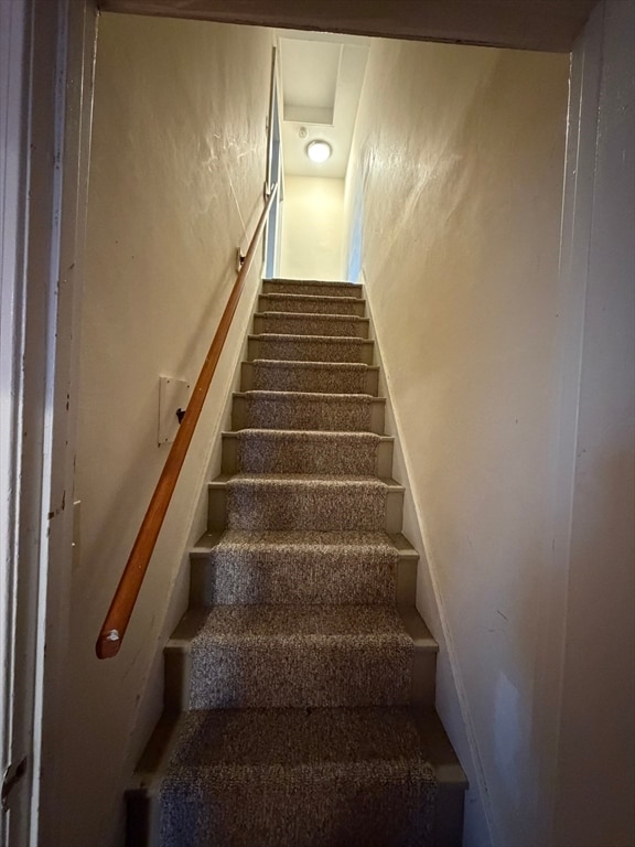 Building Photo - 3-5 Locust St