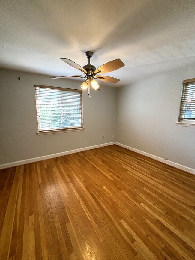 Building Photo - 162 Wesmond Dr