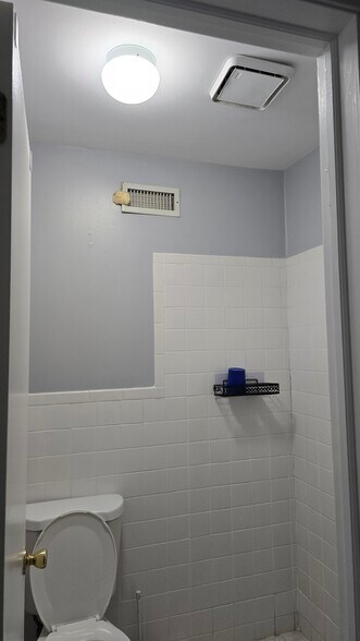 Building Photo - 22 Oyster Bay Rd