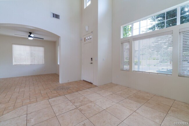 Building Photo - 3br/2.5 ba Single Family Home in Ocean Pointe