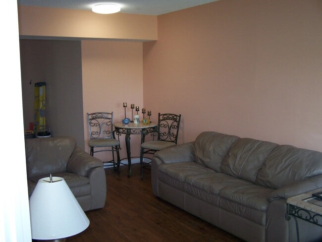 Building Photo - 2080 Greenview Shores Blvd