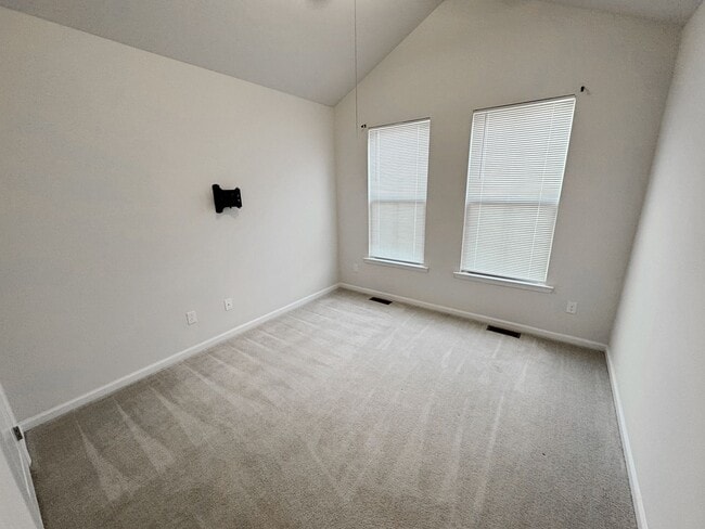 Building Photo - Stylish Living with Gas Cooking, Screened ...