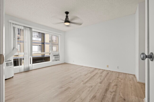 Building Photo - 91-284-284 Hanapouli Cir