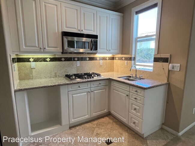 Building Photo - 1 br, 1 bath House - 1033 White Alder