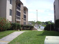 Building Photo - 618o