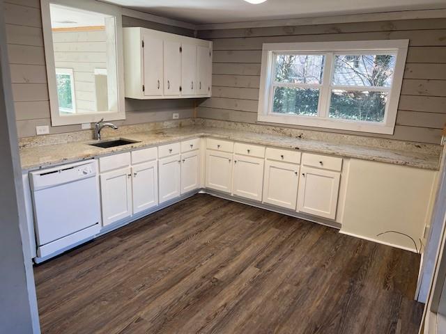 Building Photo - 3485 Continental Dr