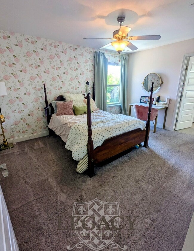 Building Photo - 6150 Christmas Dr