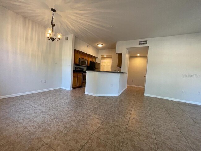 Building Photo - 6033 Westgate Dr