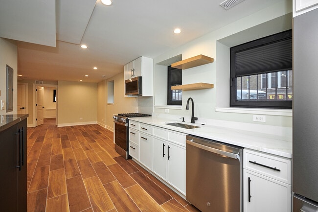 Building Photo - 5200 N Winthrop Ave