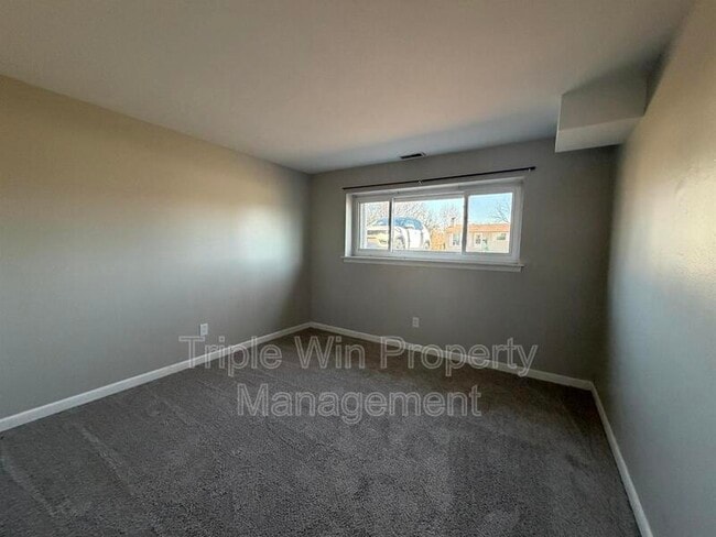 Building Photo - 5243 Ville Maria Ln