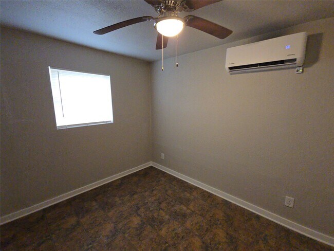 Building Photo - 3335 Tuam St