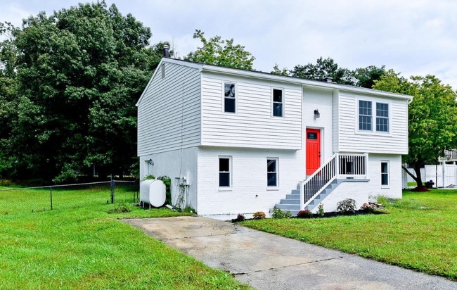 Primary Photo - 3704 Oaklawn Rd
