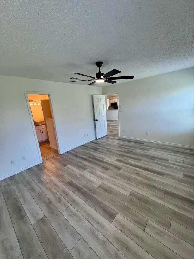 Building Photo - 2304 Corral Dr