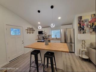 Building Photo - 204 Williams St