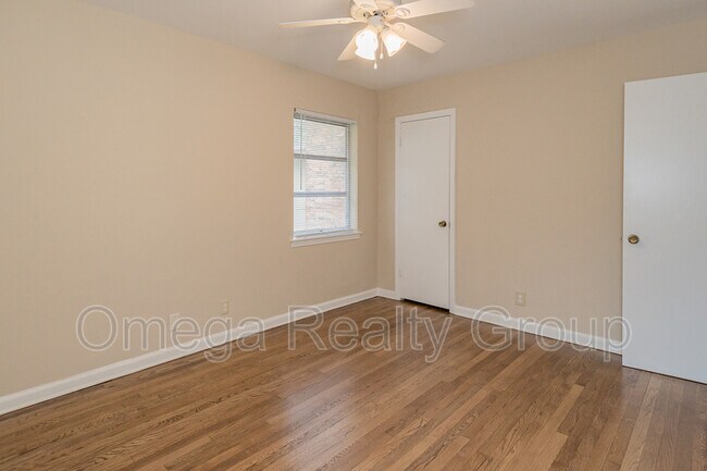 Building Photo - 1861 Gillespie Dr