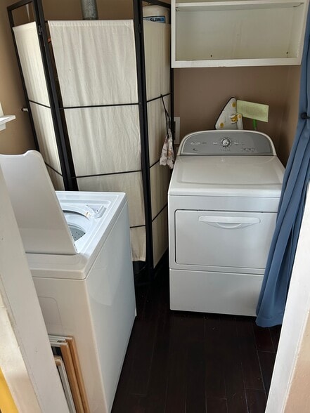 Building Photo - 512 Avenue C