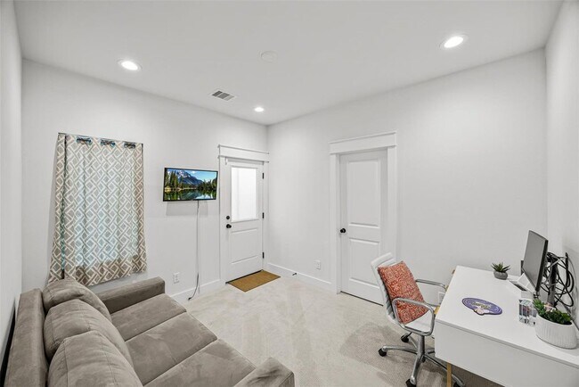 Building Photo - 5406 Wheatley St